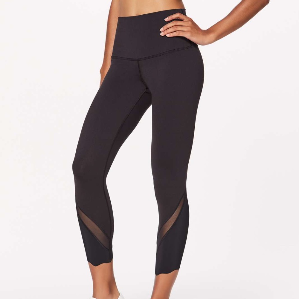 Lululemon Wunder Under Crop II